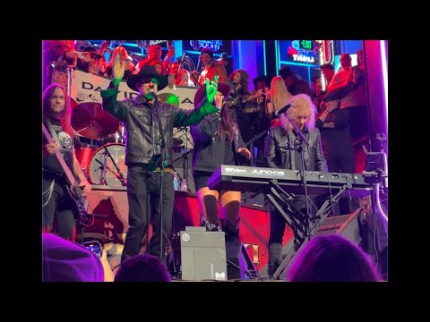 KID ROCK PARTYING WITH BON JOVI’S KEYBOARD PLAYER DAVID BRYAN BIRTHDAY 2/8/25 AT BON JOVI BAR