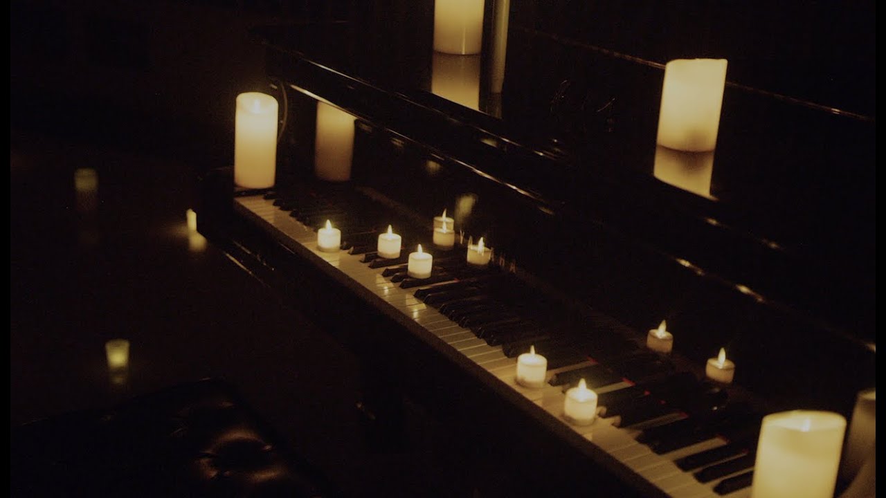 Julian Lennon Performs 
