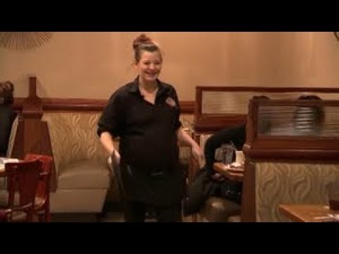 Police officer leaves $100 tip for pregnant waitress in New Jersey