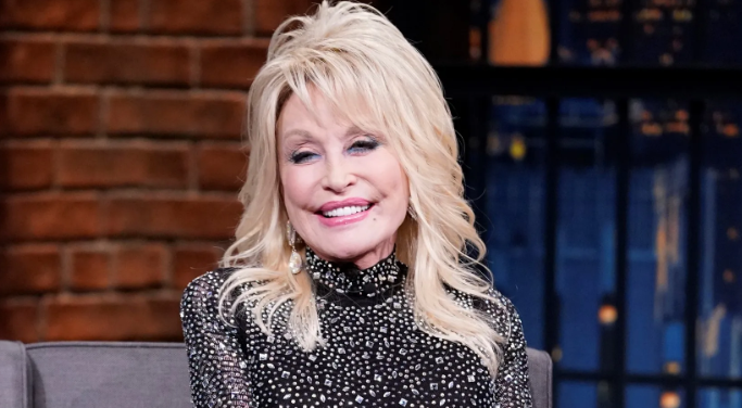 Dolly Parton Says She Has ‘To Be Ambulance-Ready at All Times’ & No Makeup Rumors