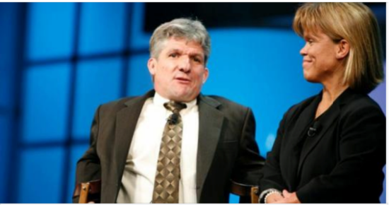 With the loss of loved ones, the cast of Little People, Big World is devastated by loss. 