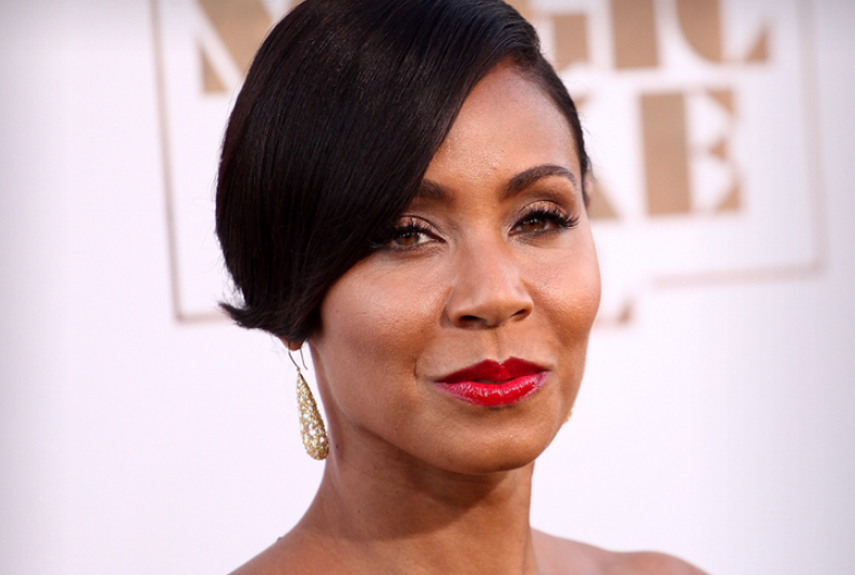 JADA PINKETT SMITH 2 MEN CLIMB ONTO HER BALCONY… She Scared Them Off!!