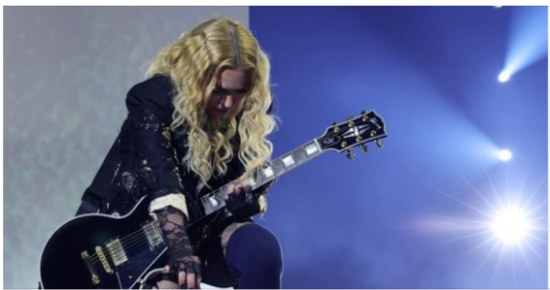 Fans left in shock at singer’s new look during recent concert