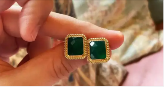 My Parents Invited Me to Dinner to Hand My Late Grandma’s Earrings to My Sister, but That Wasn’t the Worst Part