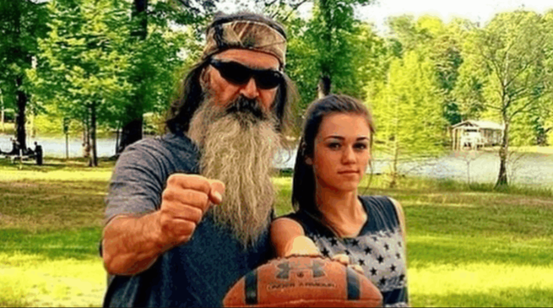 Sadie Robertson shares some of the last words her grandfather, Phil Robertson, said to her before he died